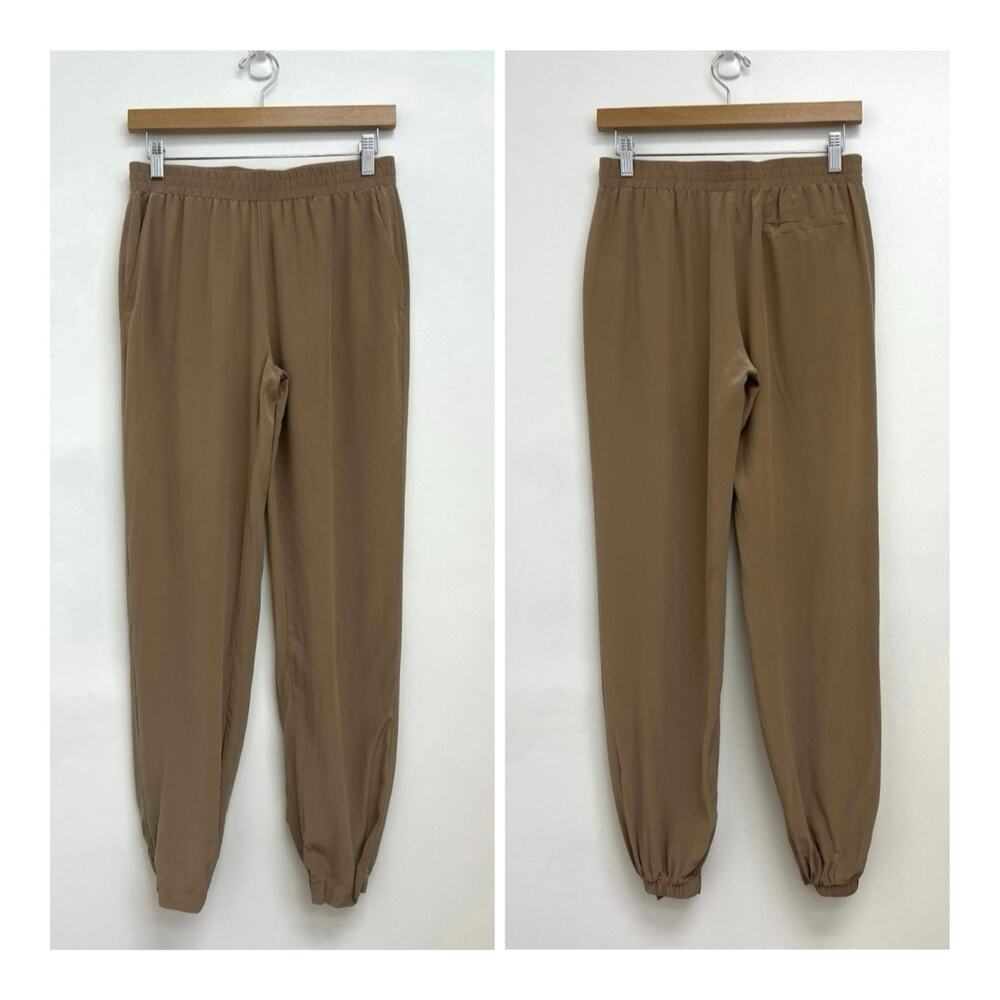 Brochu Walker Silk Jogger Pants Pull On Lightweight Quiet Luxury Neutral Petite